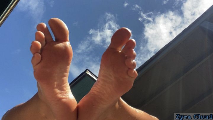 Oily Feet in the Sunlight