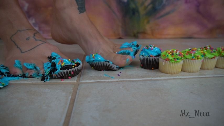 Cupcake Feet