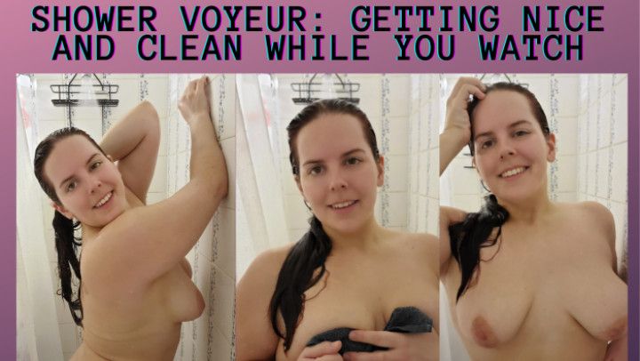 Shower voyeur: getting nice and clean