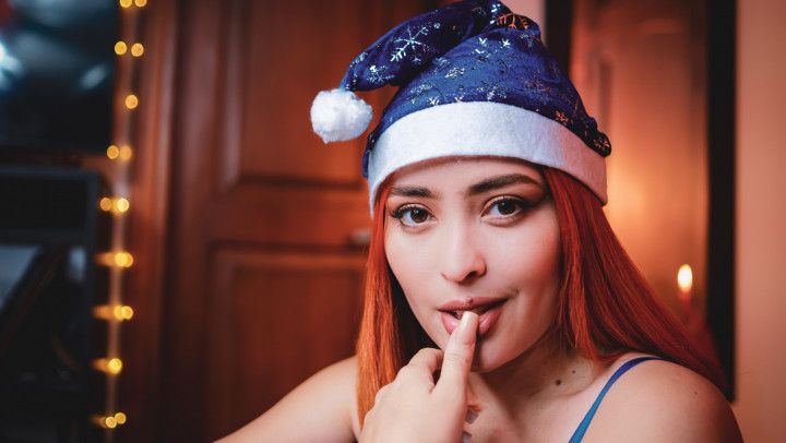 Deep blowjob on christmas