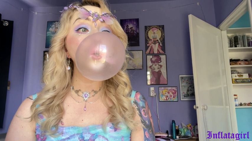 Fairy Princess Discovers Bubblegum Power