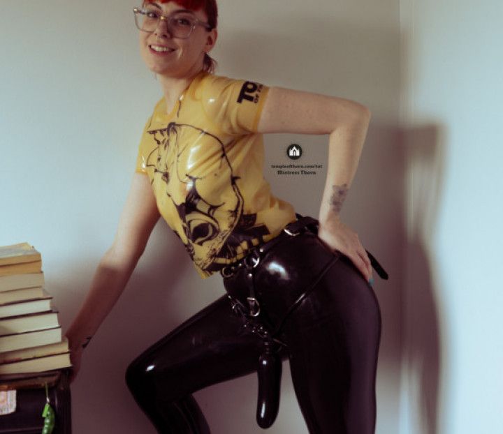 Latex Strapon Tease