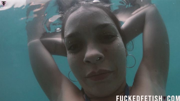 HD Nightmare underwater horror film Yessica Bunny porn start