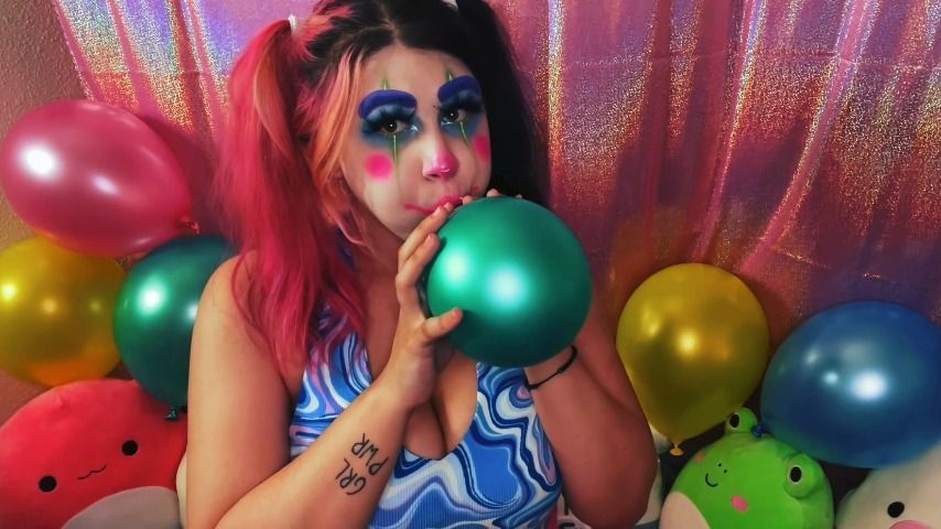 Looner Clown Blowing Up Balloons TITS