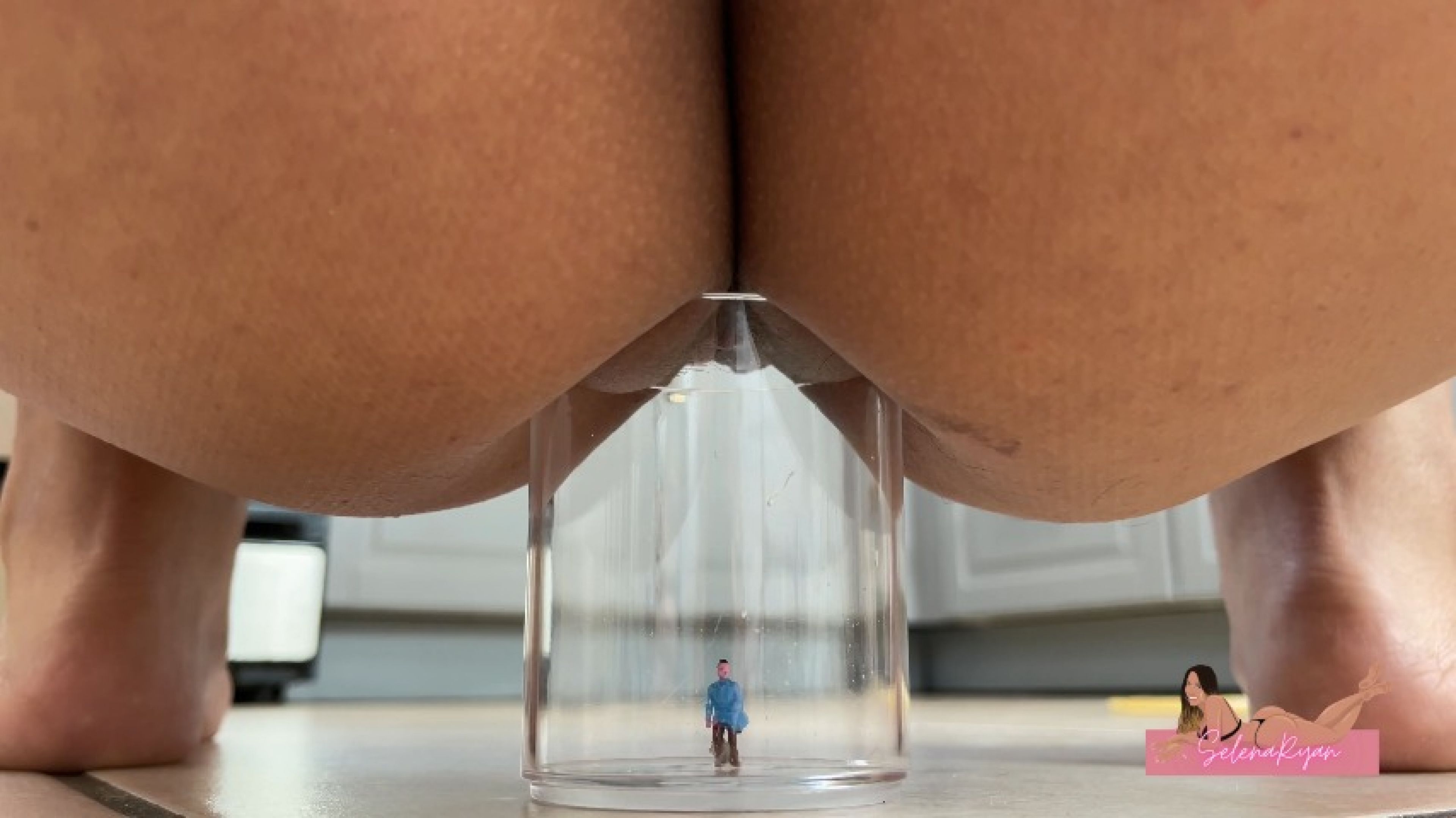 Tiny Trapped In Toxic Gas Fart Jar: Big Ass Giantess 4K