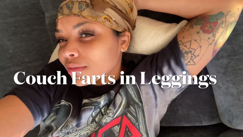 Couch Farts in Leggings
