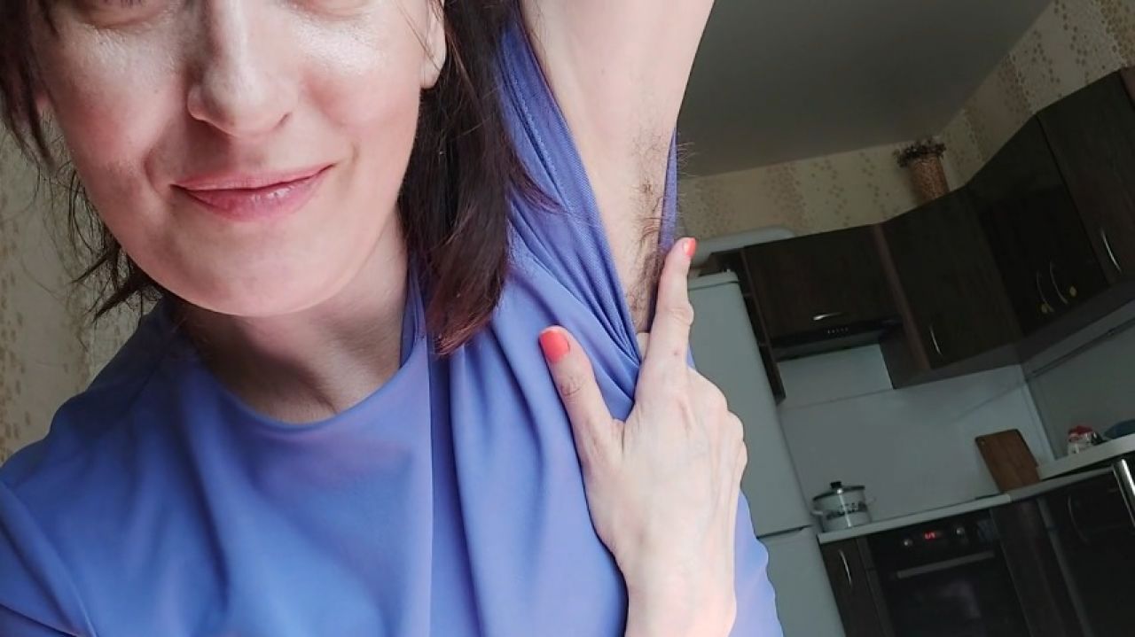 I'm playing with my armpit hair. saggy beautiful tits