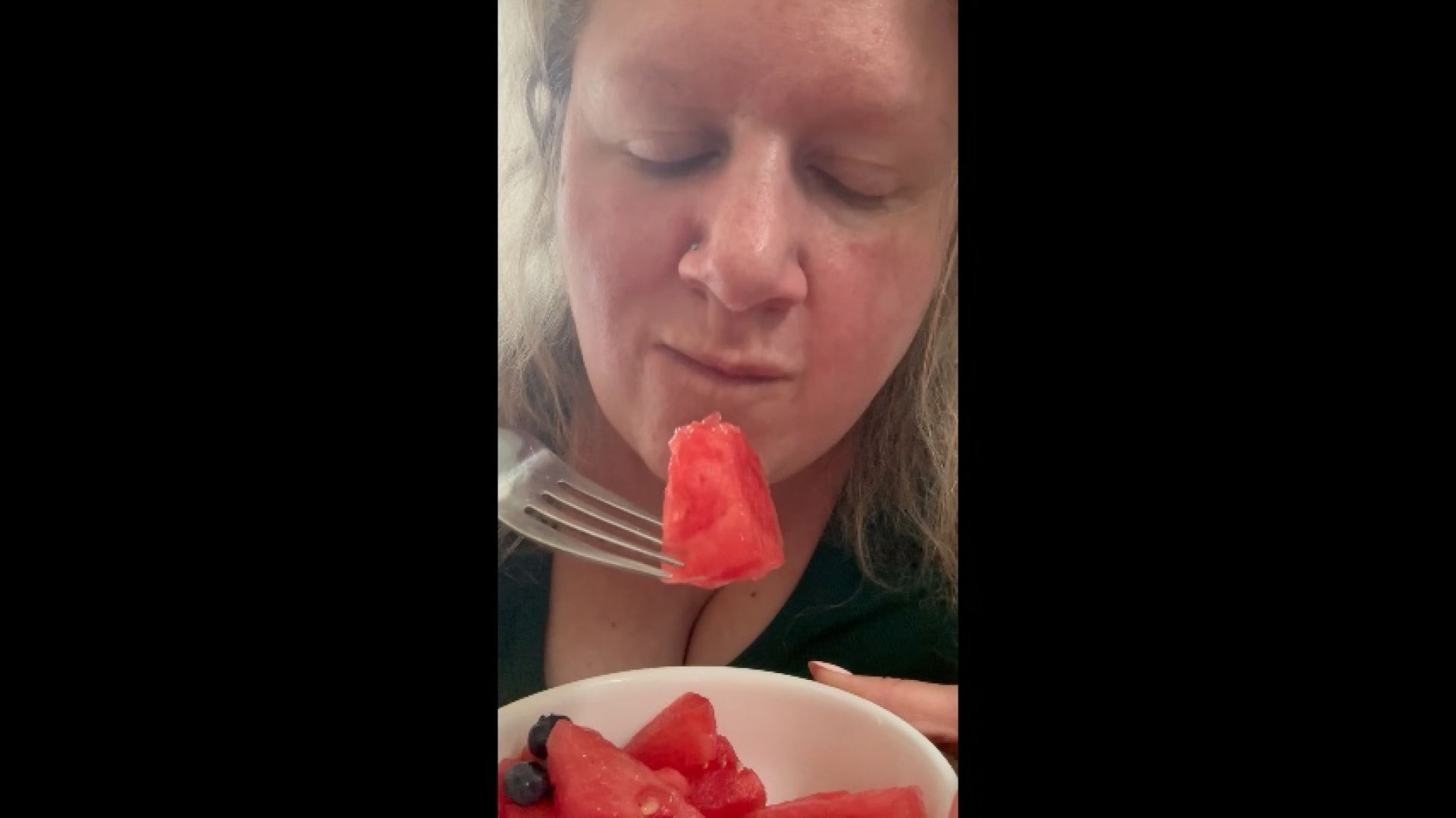 Mouth fetish BBW eating watermelon and blueberries ASMR