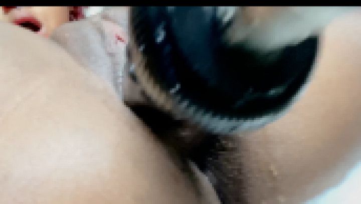Watch me fuck myself till I squirt