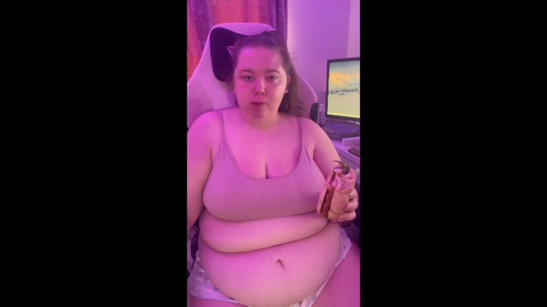 BBW STUFFS HERSELF WITH MCDONALDS