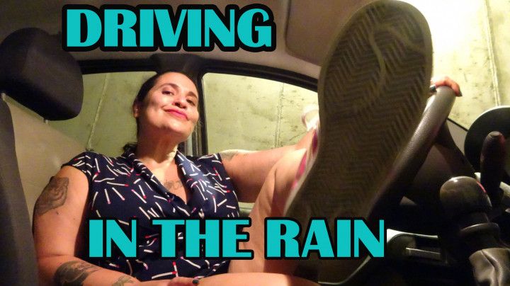 DRIVING IN THE RAIN WITH FOOTJOB