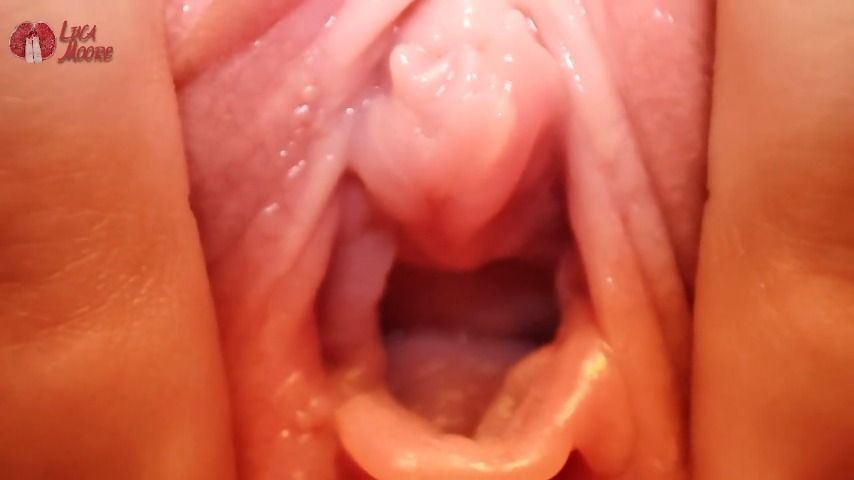 Extreme Pussy Close Up. Vaginal dilator