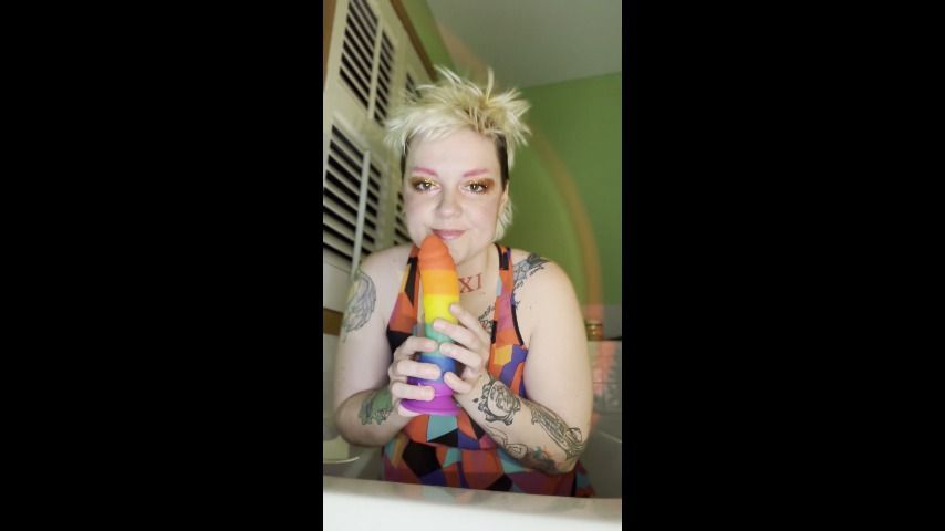 Rainbow dildo sucking &amp; fucking in tub