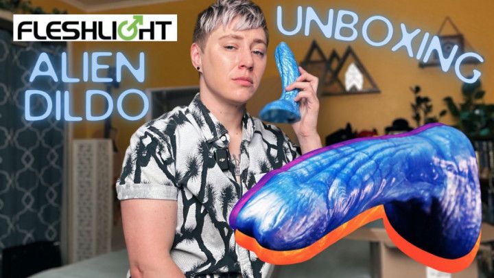 Jaq Quicksilver Unboxing ALIEN Dildo from Fleshlight