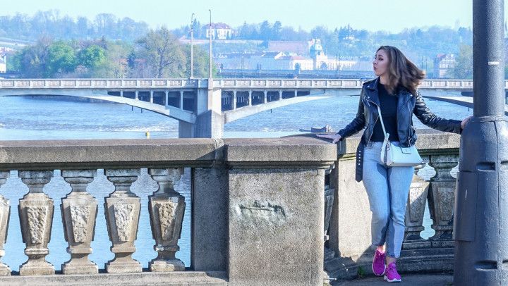 Wetting her Jeans on the bridge