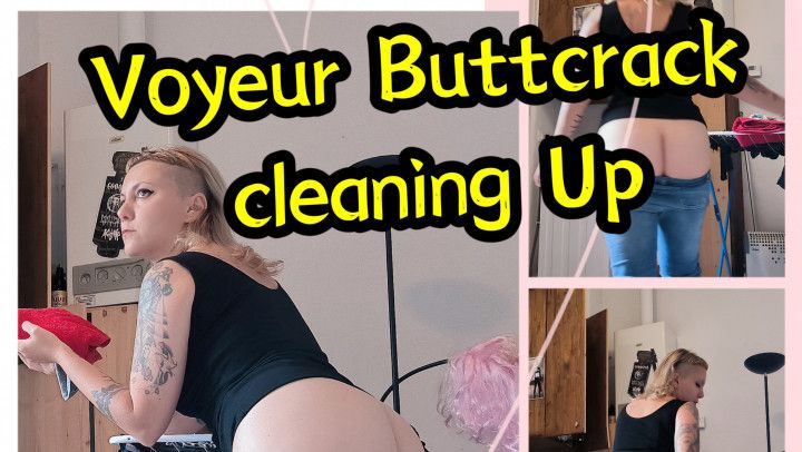 Voyeur Buttcrack cleaning up