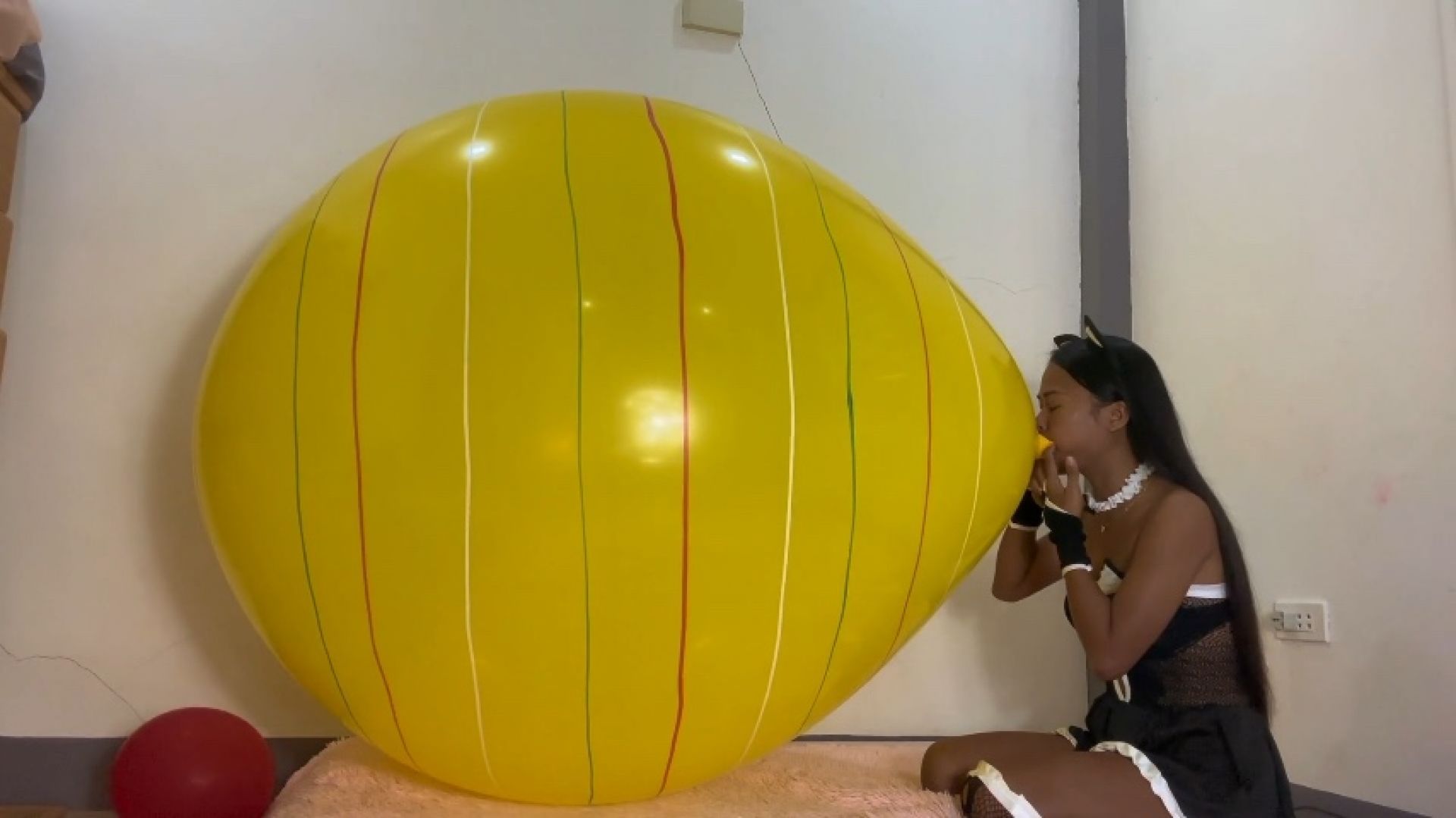 Camylle Sensually BTP HUGE SA 45 Inch Balloon