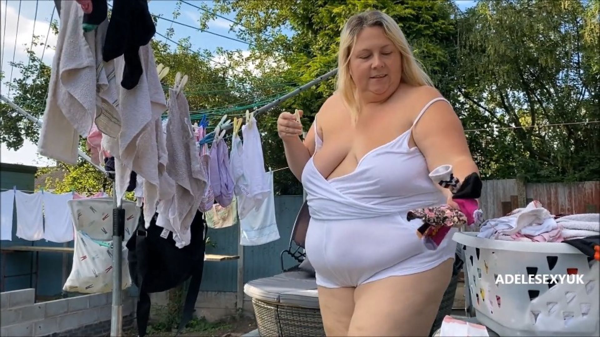 bbw adelesexyuk doing her chores