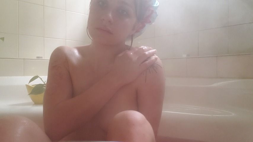 Intimate Bath While I Touch Myself