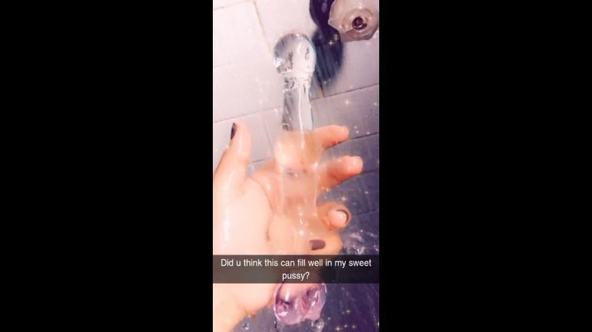 FUKING MY PUSSY AT SHOWER