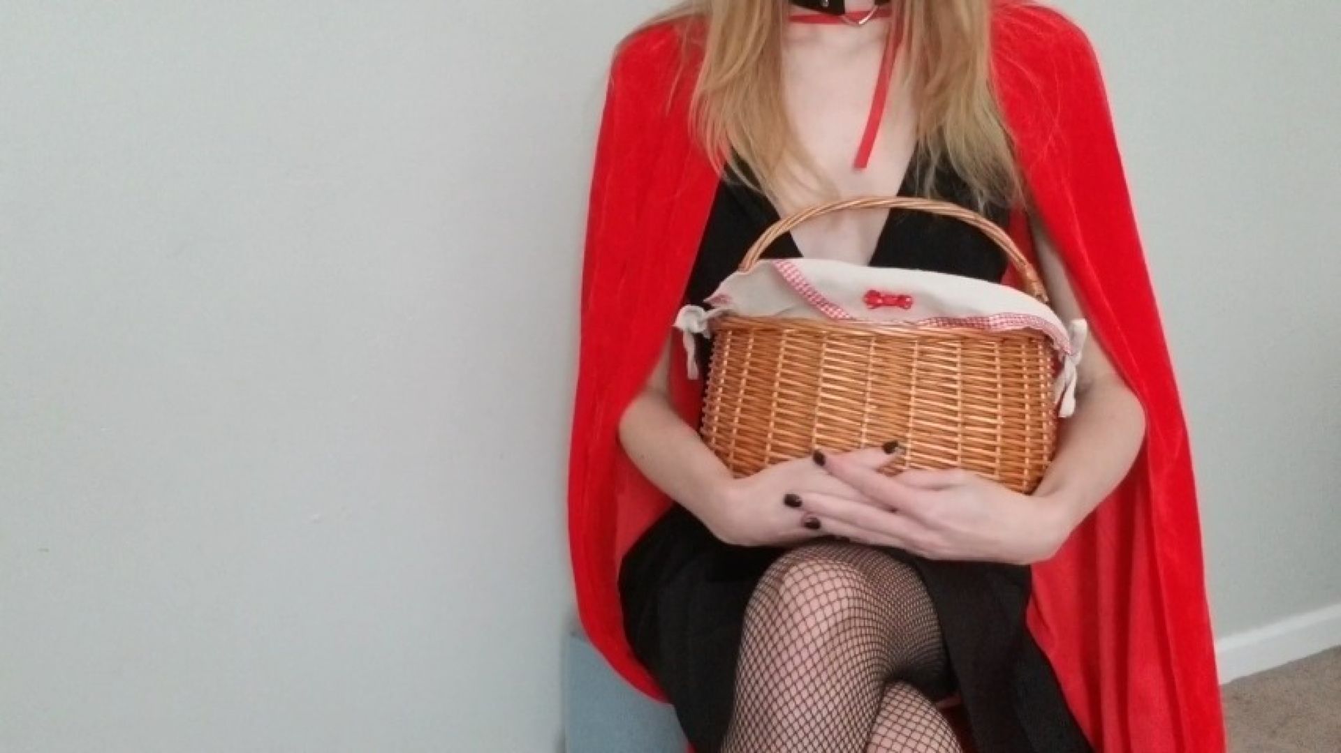 Little Red Riding Hood Fucks Glass Toy