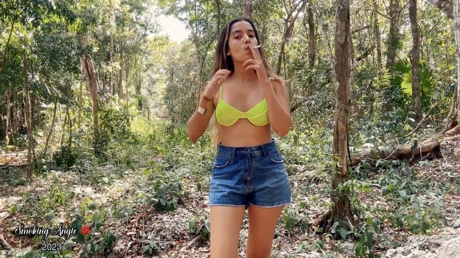 Smoking in the jungle! Sneak out with me