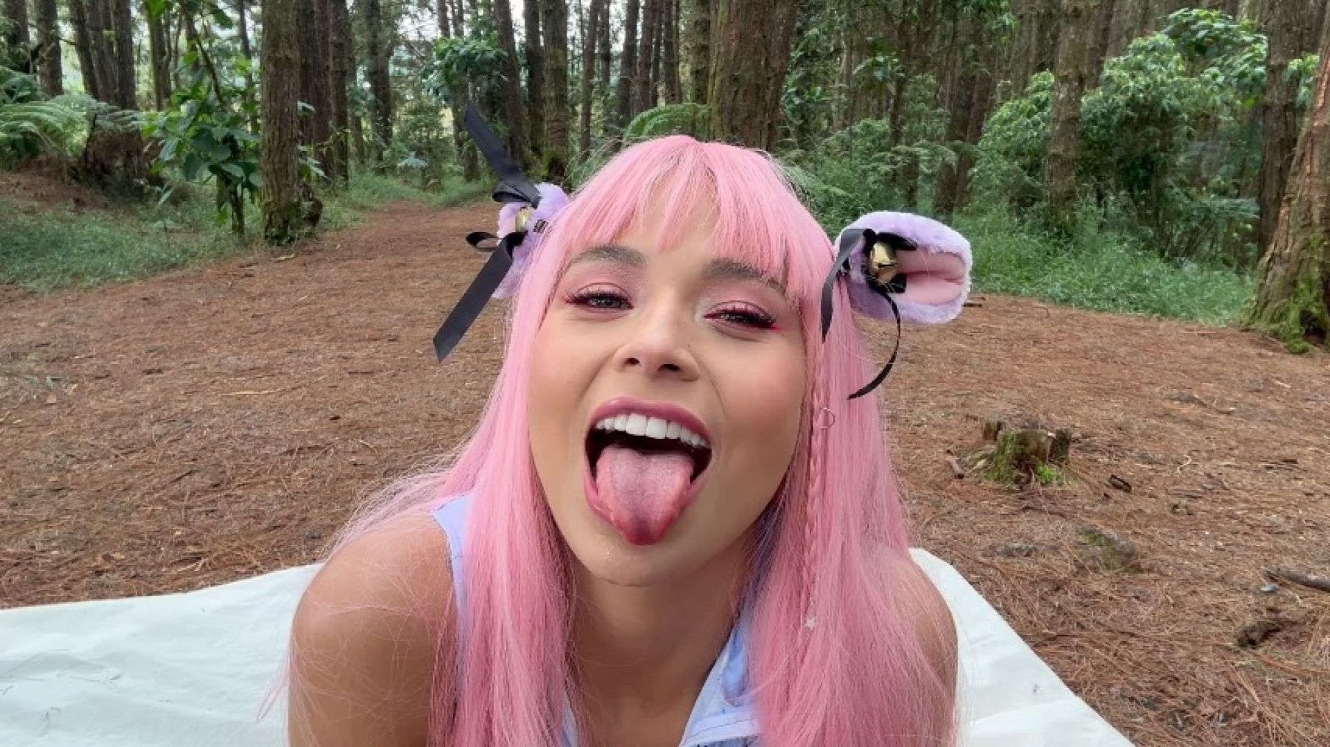 DVA Cosplay Doing Ahegao and Slimy Bblowjob in the Forest