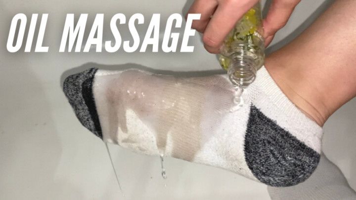 Foot Oil Massage in Ankle Socks