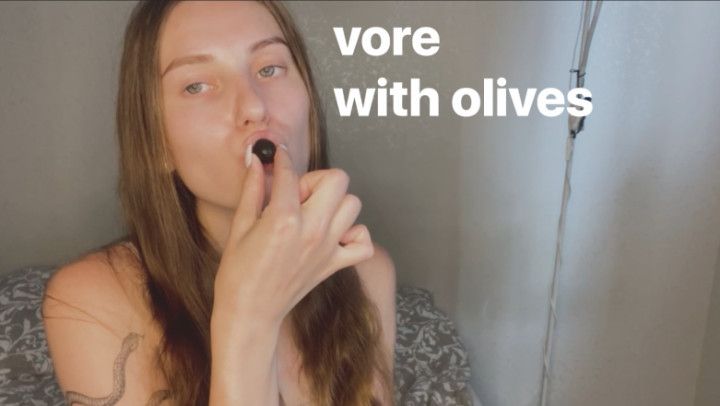 VORE WITH OLIVES |NELLY GIANTESS