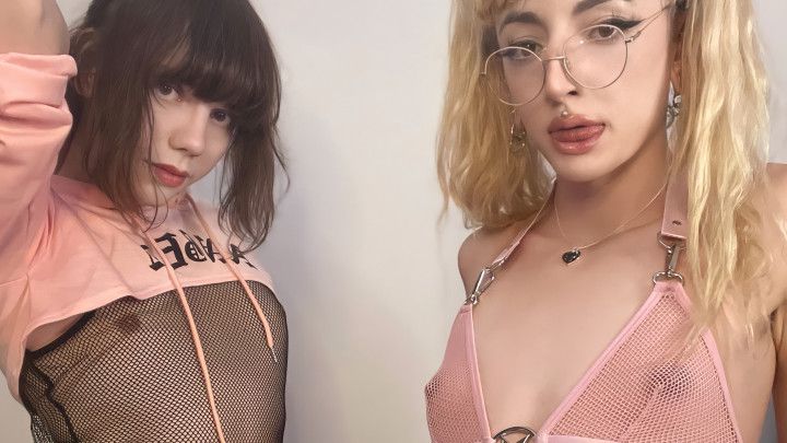 Trans girls suck each other