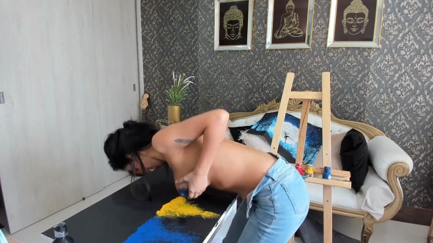 Painting a picture with my tits