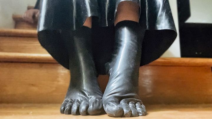 Latex Feet and Toes Worship POV