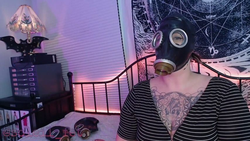 Gas Mask Try-On