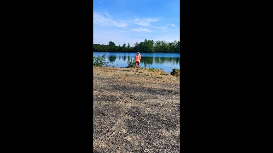 Blowjob at the lake