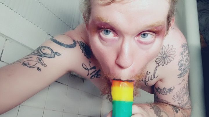 Horny Masturbating Orgasmic Queer FTM