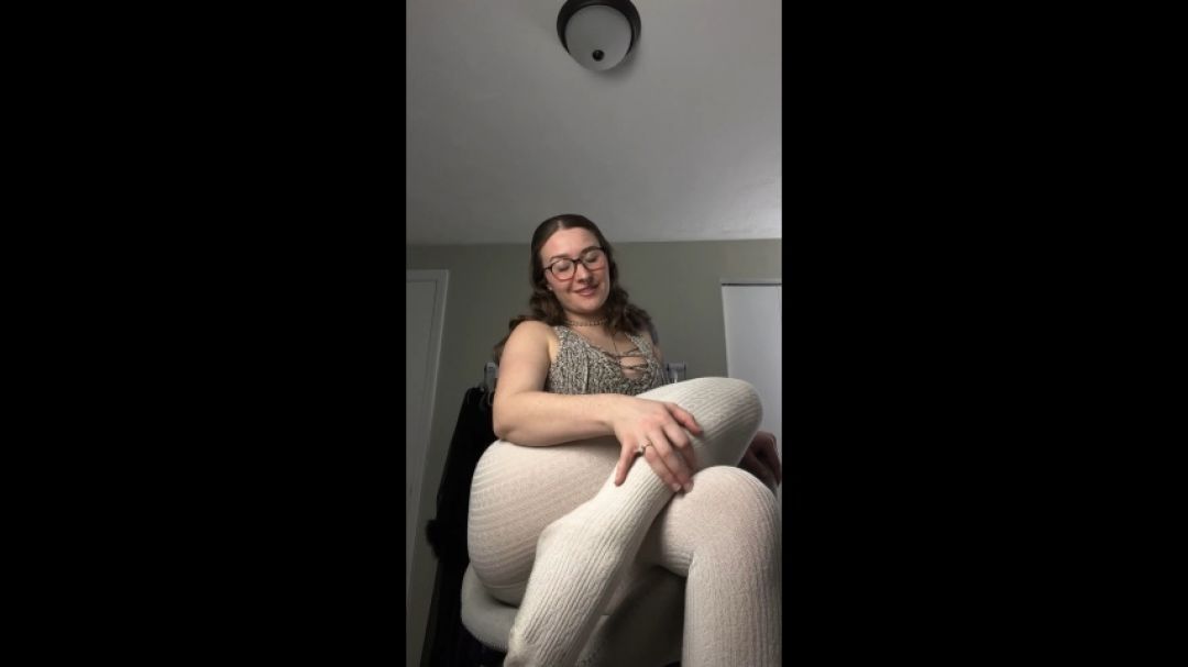 Femdom For Relapsing Gooners Pussy Play Through Stockings