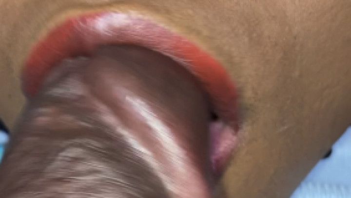 Swallowing Cum after a Walk in the Park