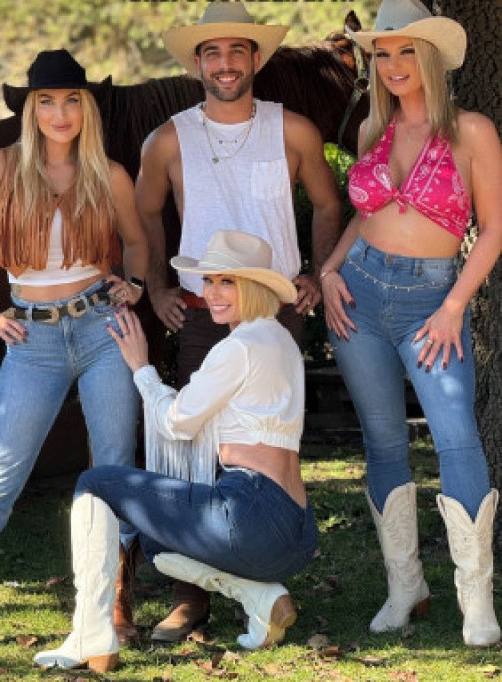 Cowgirls And Cum shots Trail Ride Foursome