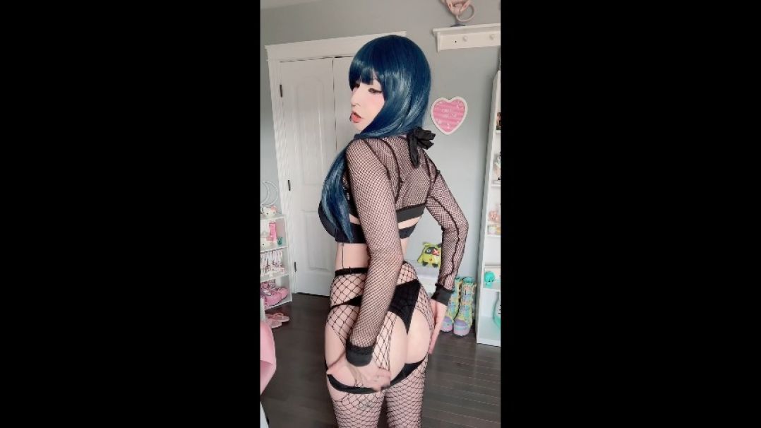 Hinata Strip, Fingering, &amp; Dildo Fucking