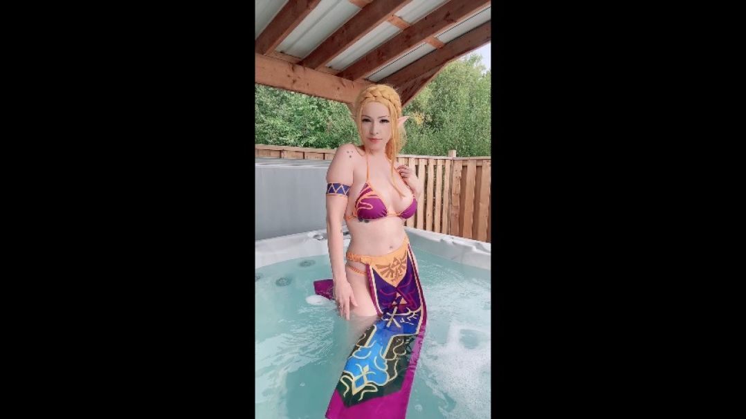 Zelda Bikini Strip Tease Fantasy Dildo Fucking