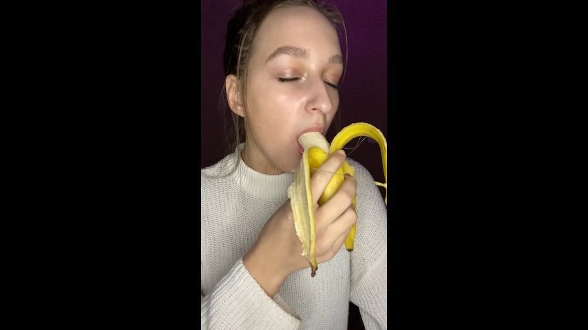 Teen sicking banana. Banana blow job