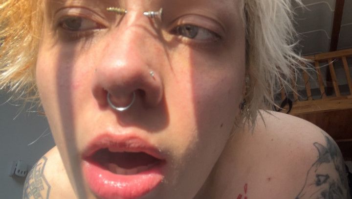 FUCK MY NOSE nose fetish goth girl no makeup in sun