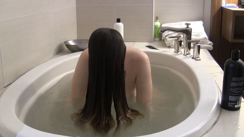 Tara Washes Her Long Hair