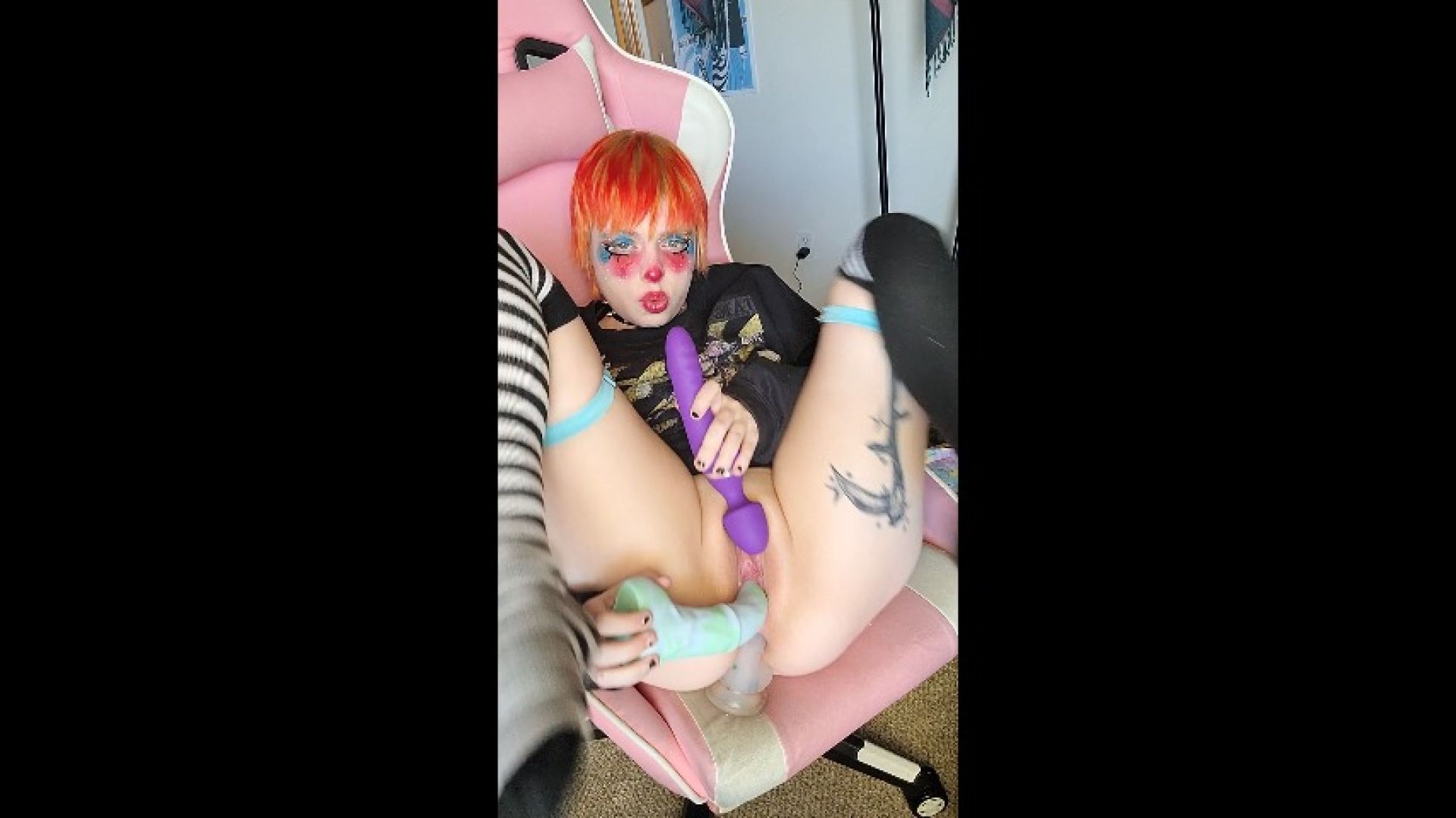 DP orgasm for a clown part 1