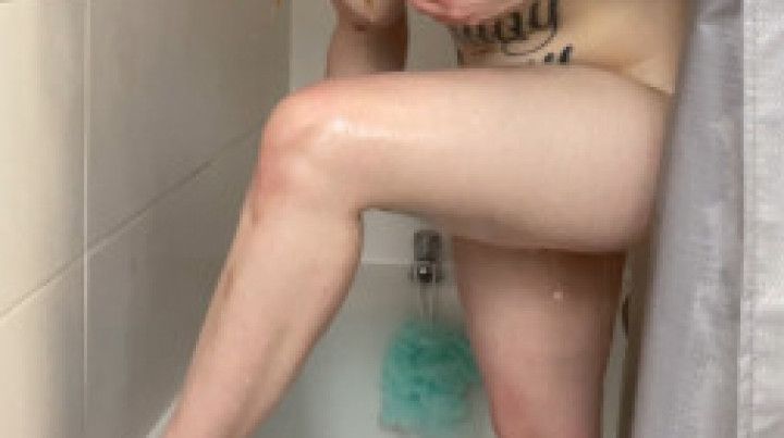 Watch Me Shower &amp; Shave My Legs