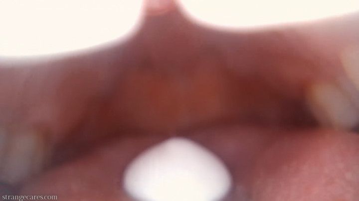 candy eyeball melts on tongue