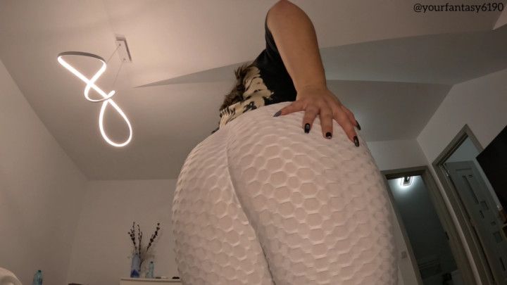 Bubbly farts in white leggings close-up