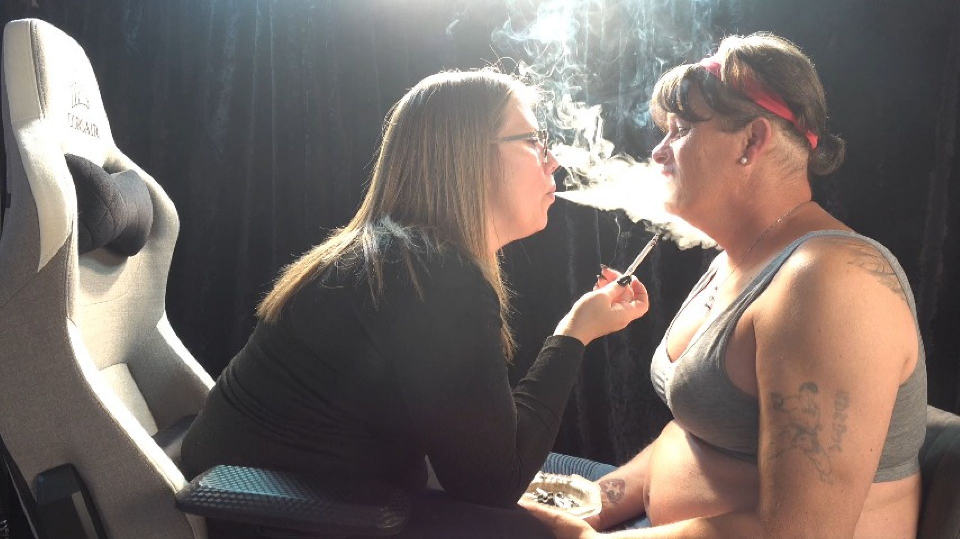 Cinthia smoking up Madyson like her personnel smoke puppet