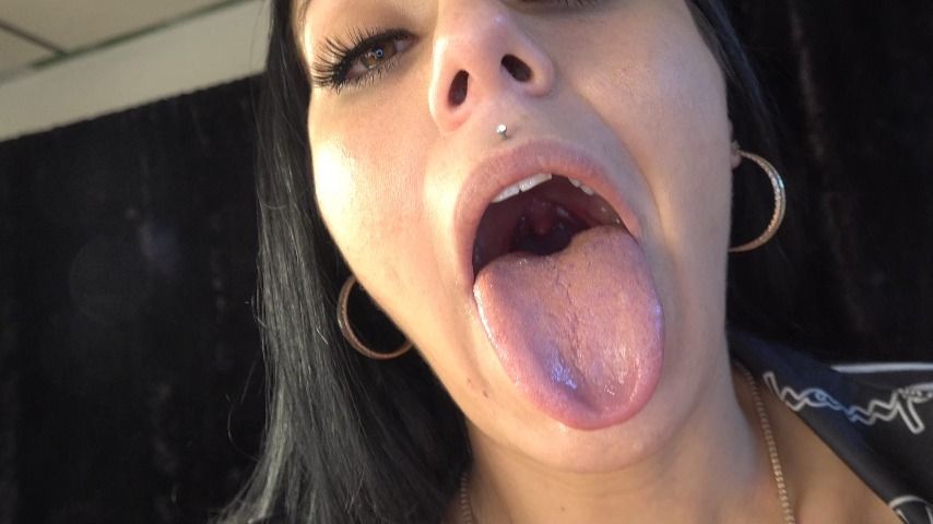 ivana mouth explo with spitting