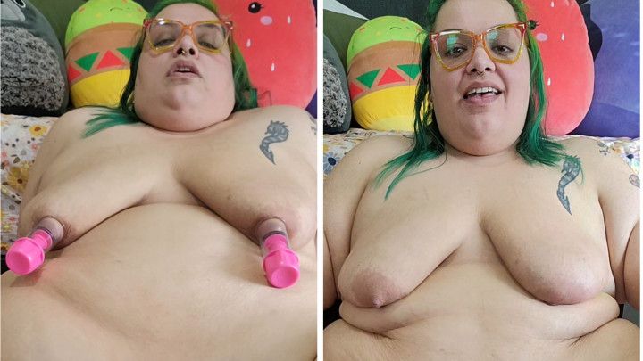 Ssbbw Babe Jiggles And Plays With Toys